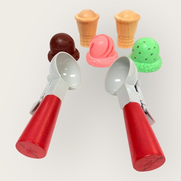 Melissa and Doug Wood Magnetic Ice Cream Cone Set 2 Cones 3 Flavors 2 Scoops - Picture 3 of 3
